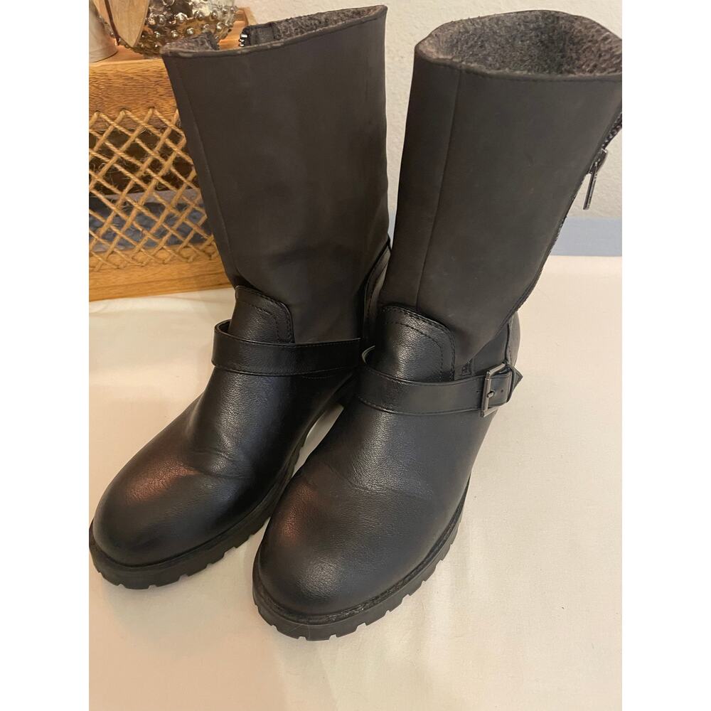 Mossimo Supply Co. Black Ankle Boots - Picture 3 of 3